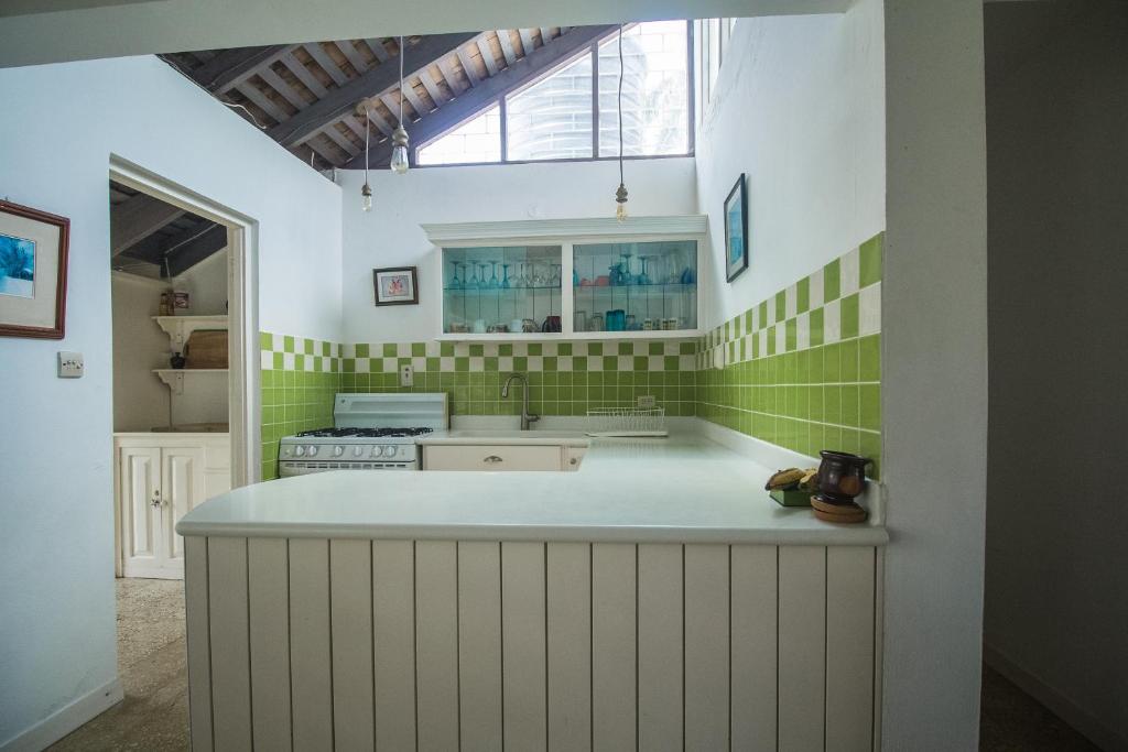 Bathroom sa Island Breeze Beach Villa