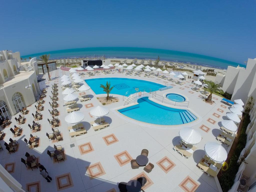 Bazén v ubytování Telemaque Beach & Spa - All Inclusive - Families and Couples Only nebo v jeho okolí