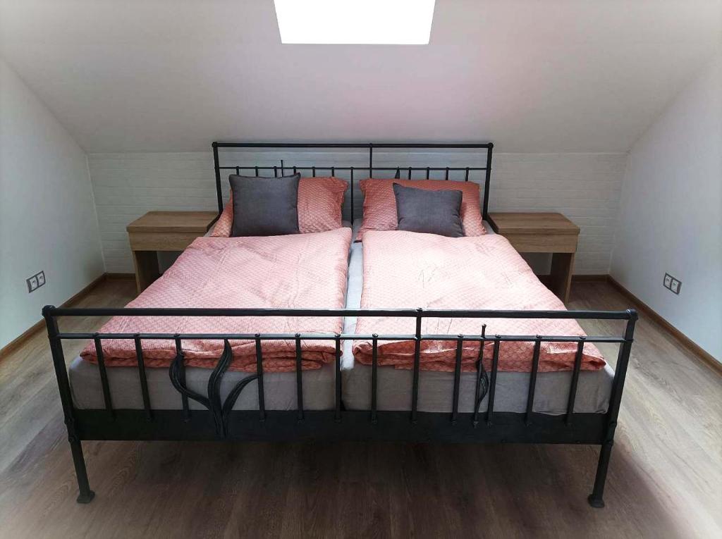 Postel nebo postele na pokoji v ubytování Apartmán UšeBu