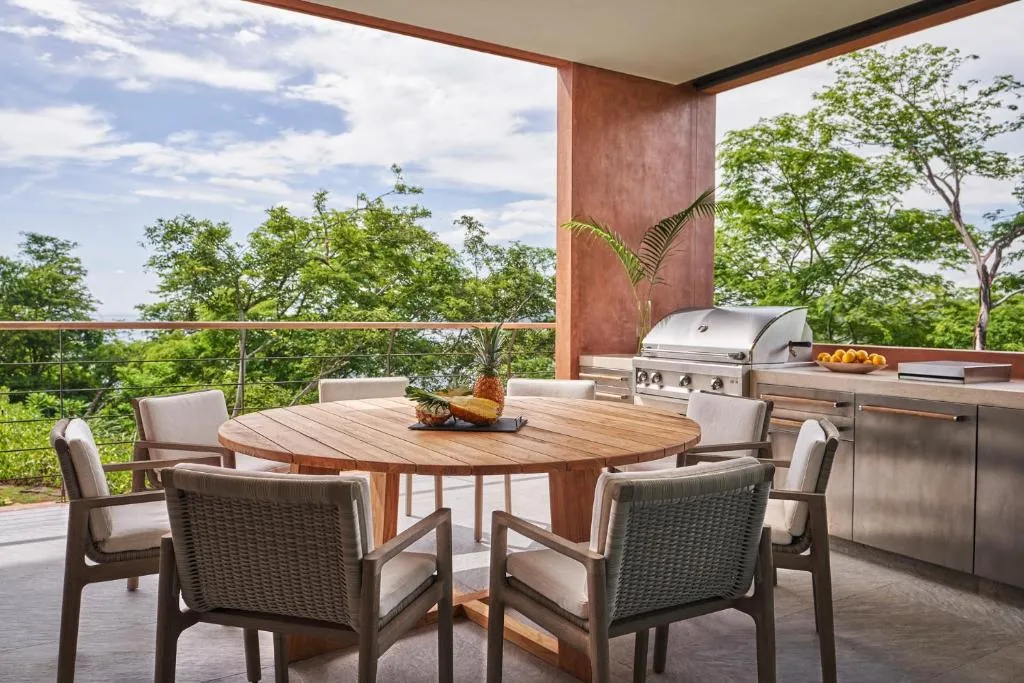 Casa Las Olas Six-Bedroom Residence