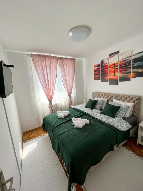 Postel nebo postele na pokoji v ubytování Elegant escape