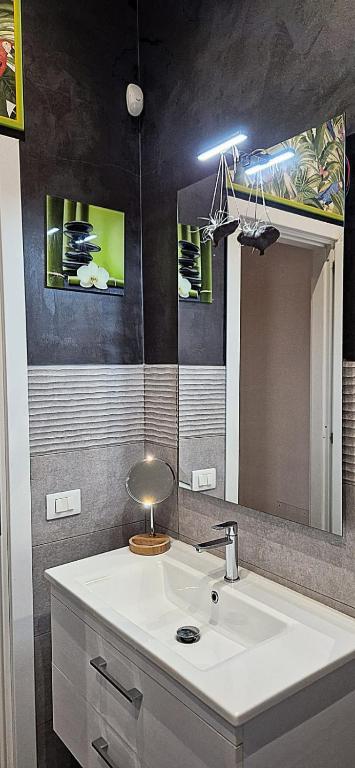 A bathroom at La Baronessa