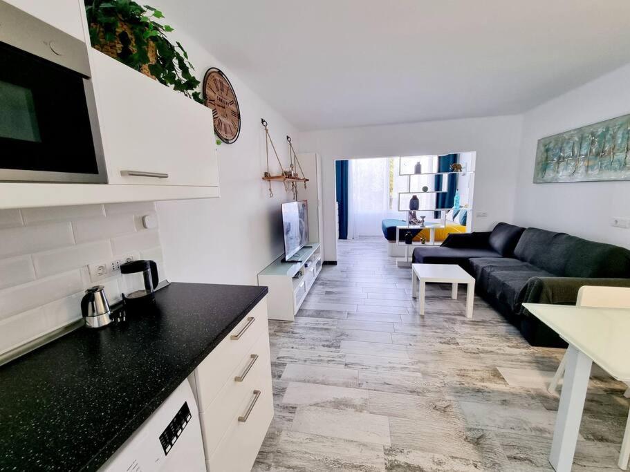 Kuchyň nebo kuchyňský kout v ubytování Apartamento SMERALDO 11 PLAYA ROCA