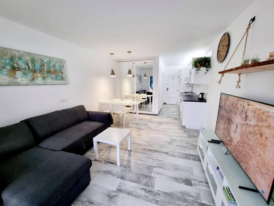 Kuchyň nebo kuchyňský kout v ubytování Apartamento SMERALDO 11 PLAYA ROCA