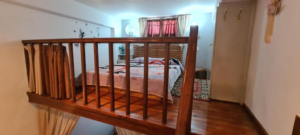 Łóżko lub łóżka w pokoju w obiekcie Diasoulas house