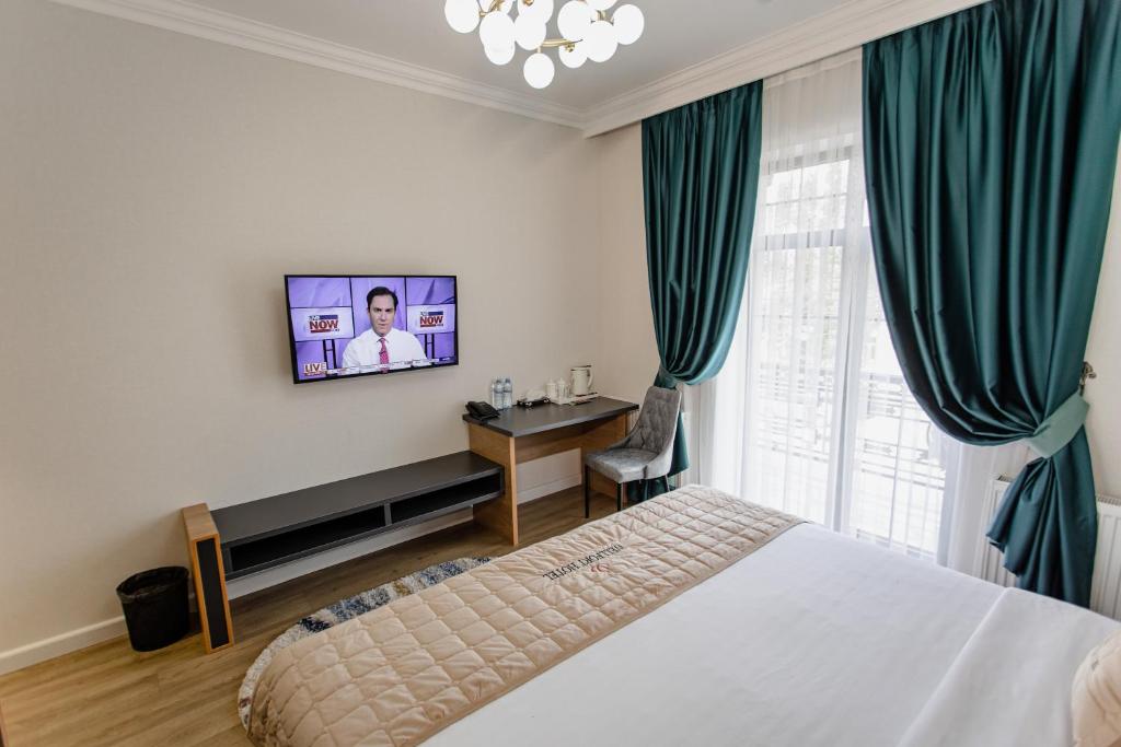 WELLFORT HOTEL - Doppelzimmer Mit Balkon