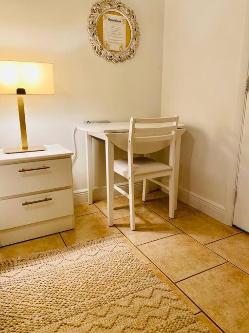Fotografie z fotogalerie ubytování PRIVATE Cozy Guest Suite Near Hard Rock Guitar v destinaci Fort Lauderdale