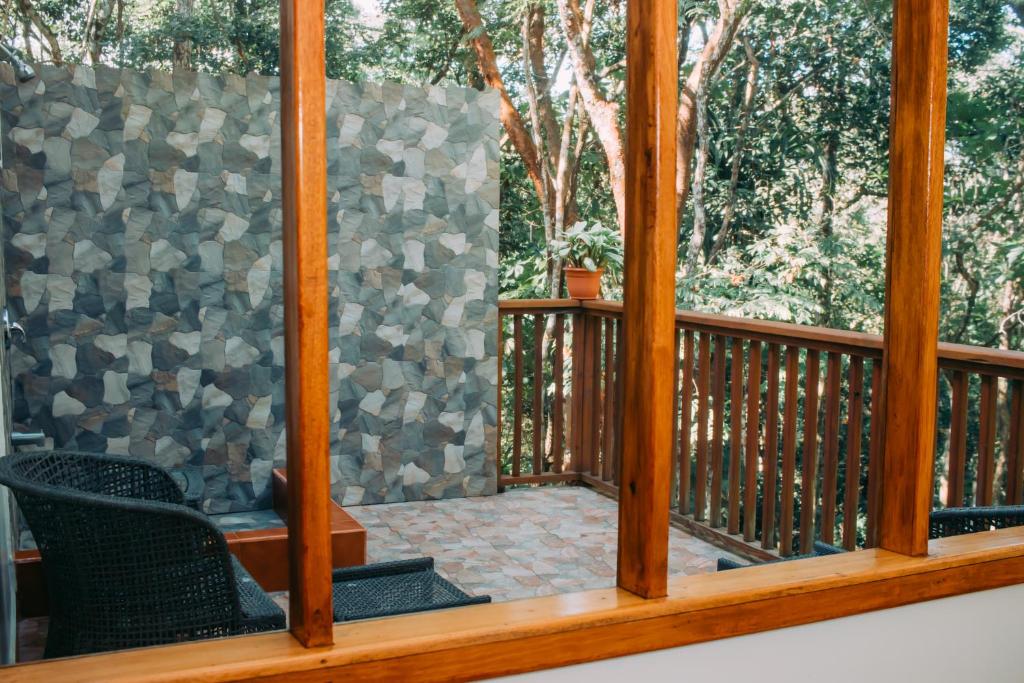 Mariposa Jungle Lodge - Camera King Deluxe