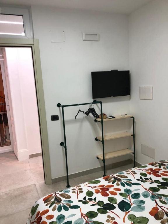 Nadyle House - Double Room With Private Bathroom
