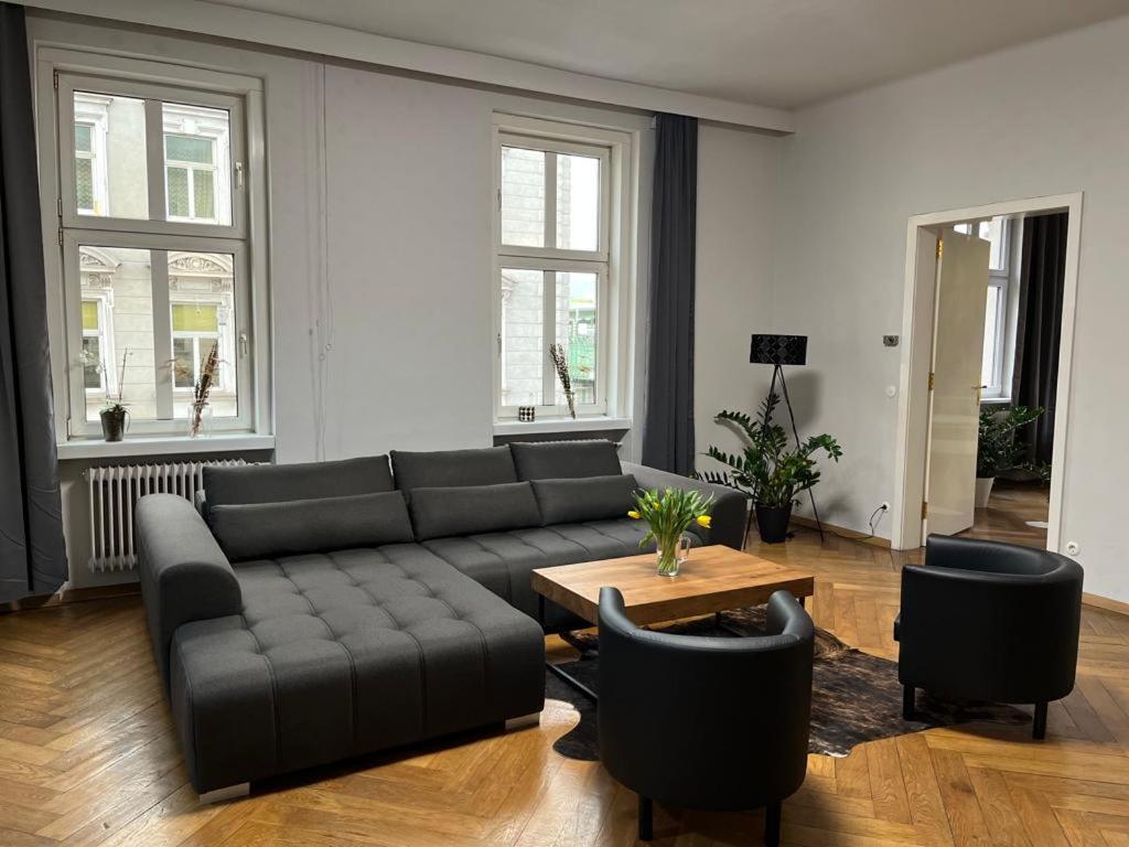 Beautiful city centre apartment, Vienna (updated prices 2024)