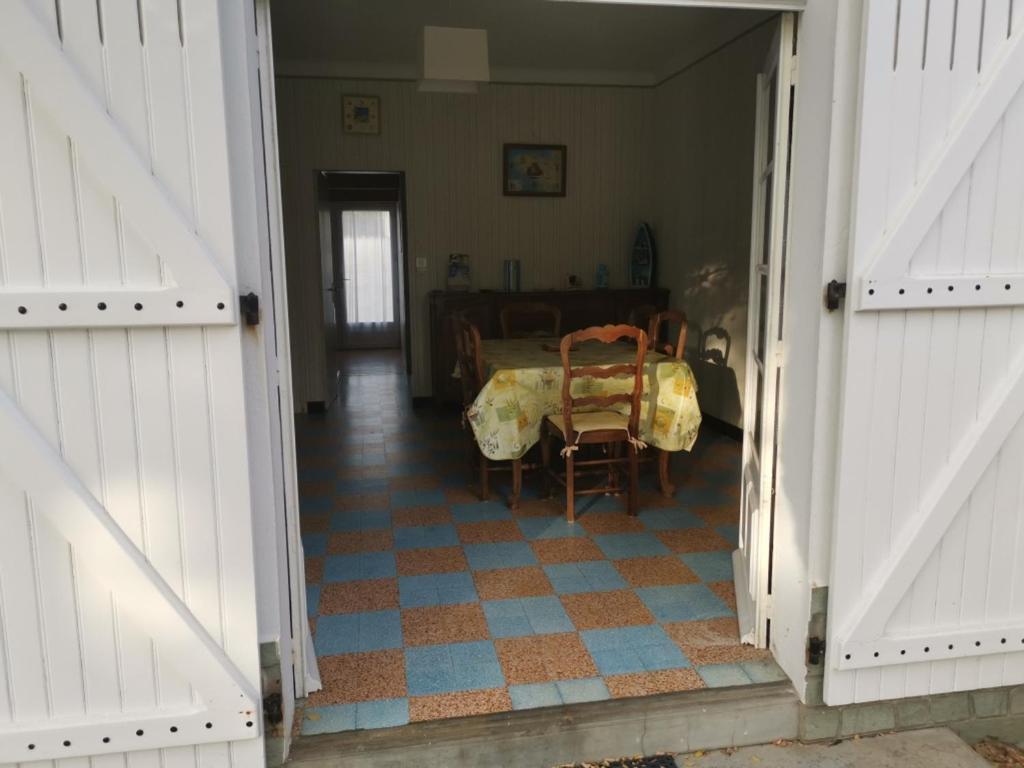 Fotografia z galérie ubytovania Maison de vacances à 200m de la plage avec jardin, pour 5 pers. à Notre-Dame-de-Monts - FR-1-540-181 v destinácii Notre-Dame-de-Monts