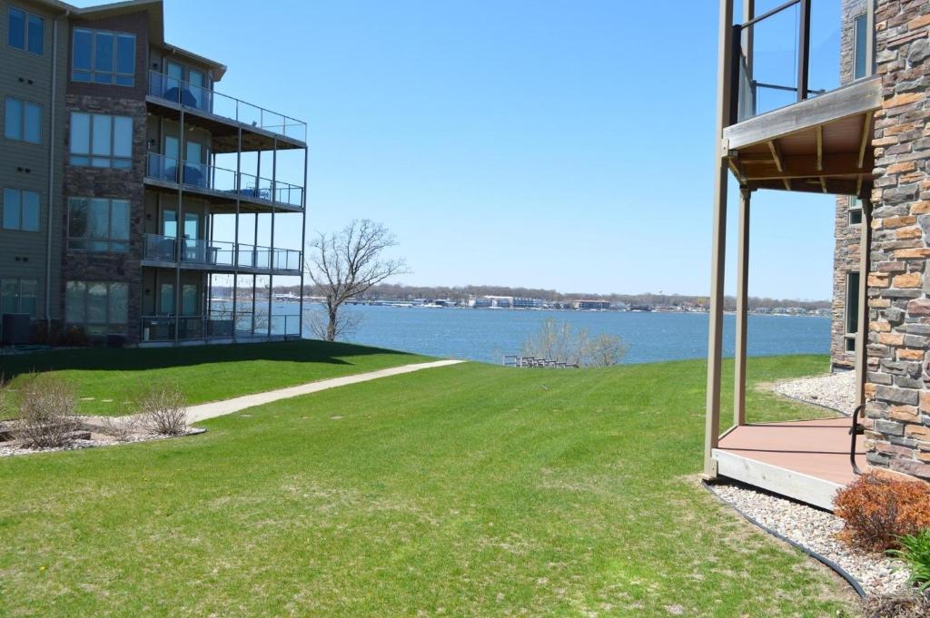 Bridges Bay Resort Brooklyn Building 103, Arnolds Park Updated 2024