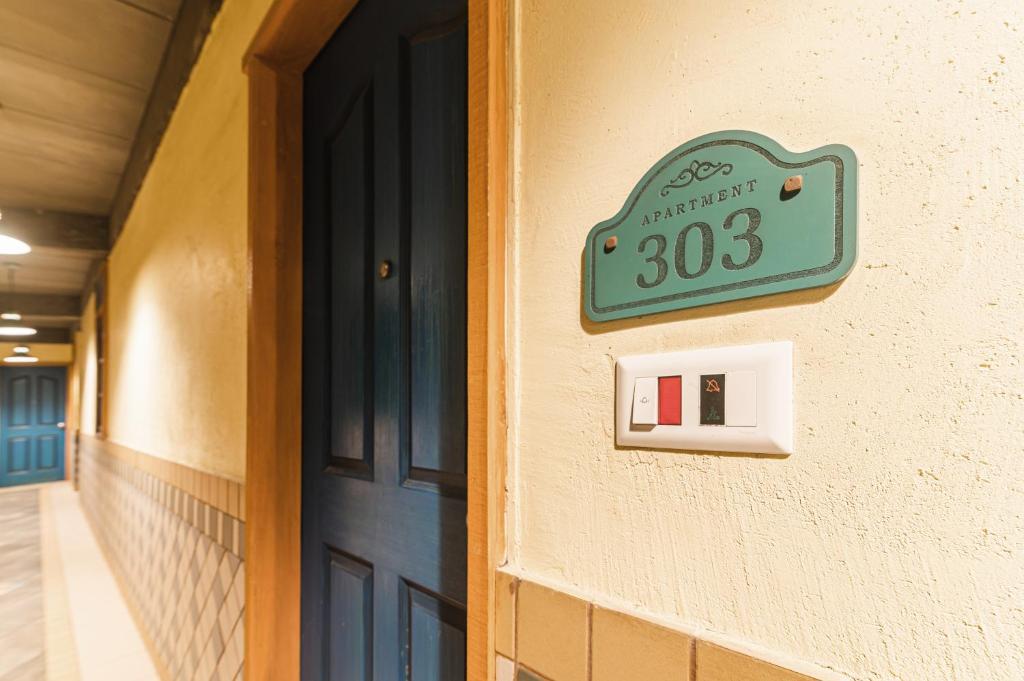 Certifikát, hodnocení, plakát nebo jiný dokument vystavený v ubytování Bougainvilla Apartment