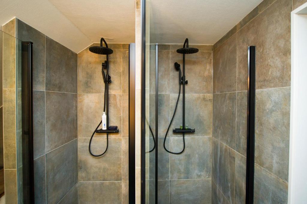 BIG MAMA with mobile aircon, free parking - 10