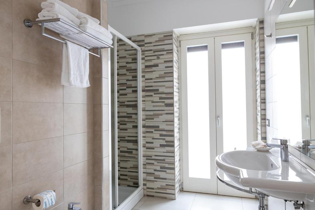 A bathroom at Mary Vi Rooms