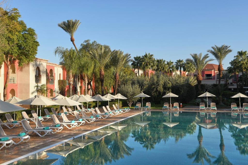 Bazén v ubytování Iberostar Waves Club Palmeraie Marrakech All Inclusive nebo v jeho okolí