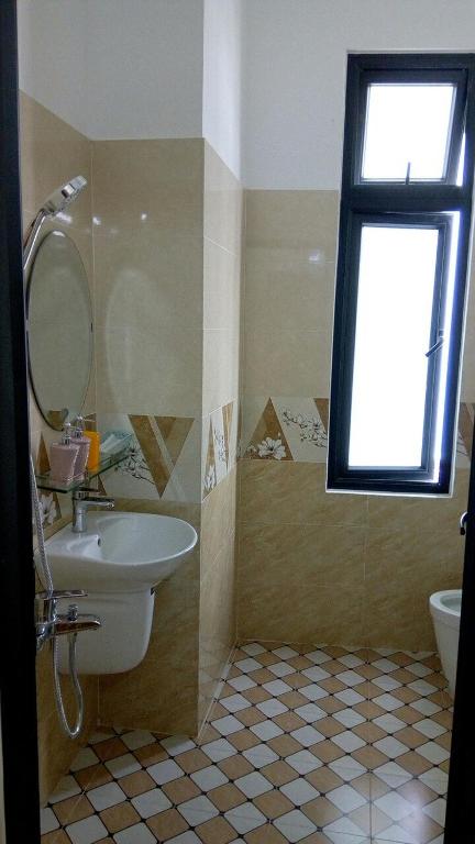 Koupelna v ubytování K Bình Phương Hotel