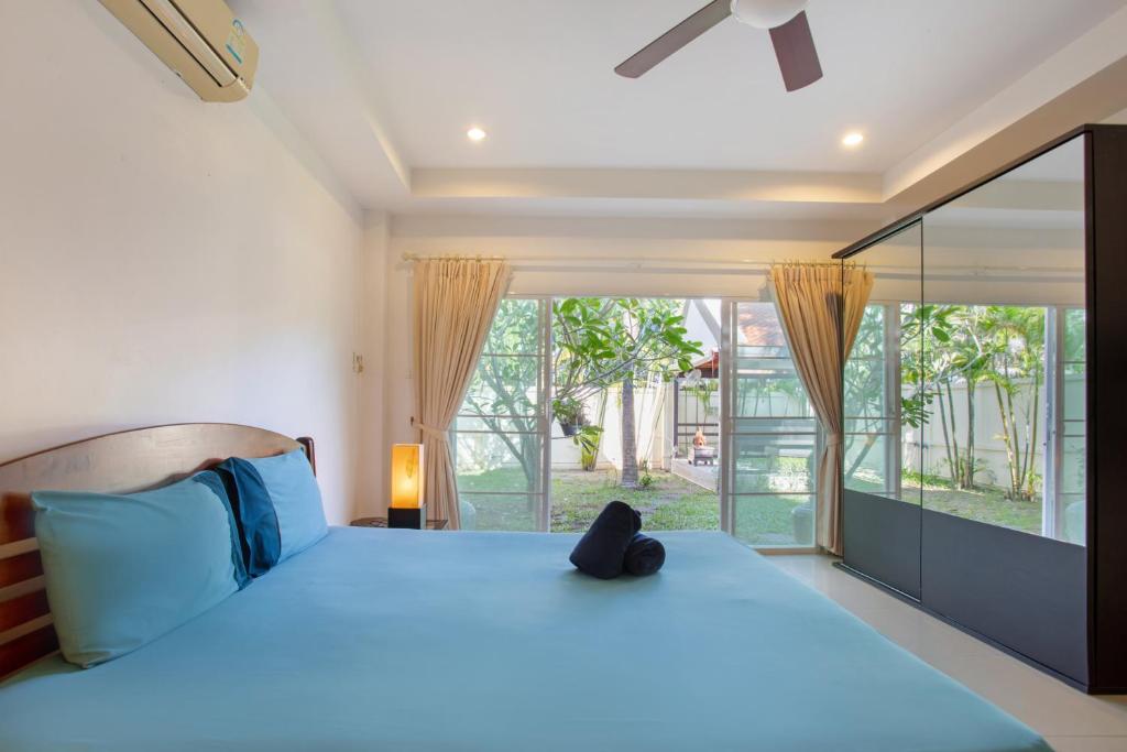 Fotografie z fotogalerie ubytování Beautiful Thai 4BR Pool Villa Fanny xxx v destinaci Rawai pláž
