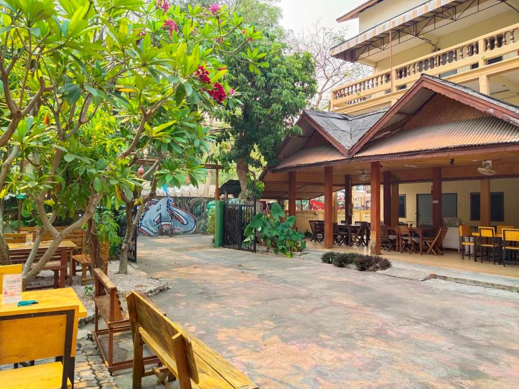 The Shire Guesthouse - Resim 15