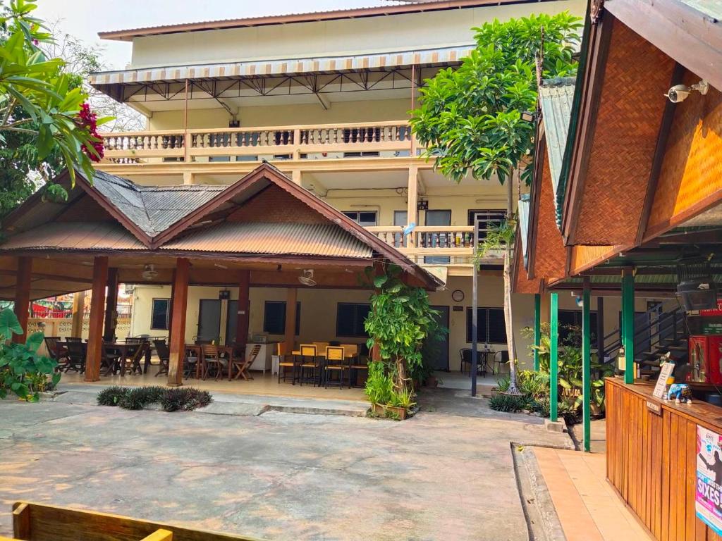 The Shire Guesthouse - Resim 16