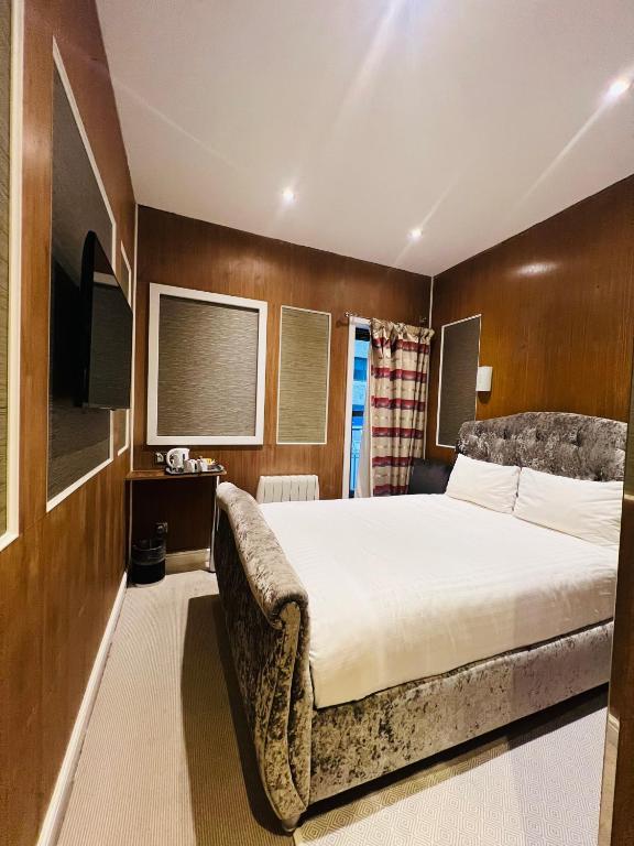 Cheshire Hotel Central London - Resim 7