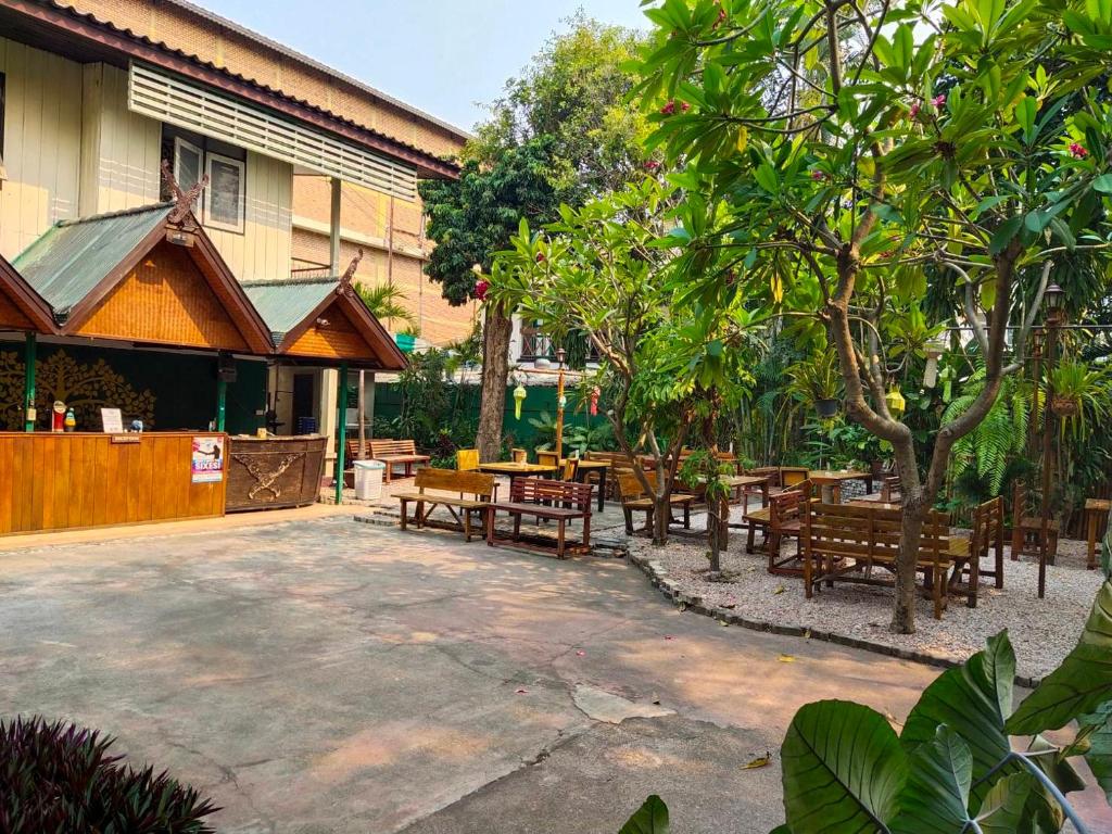 The Shire Guesthouse - Resim 11