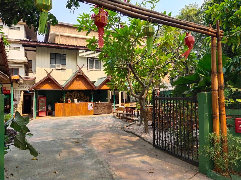 The Shire Guesthouse - Resim 14