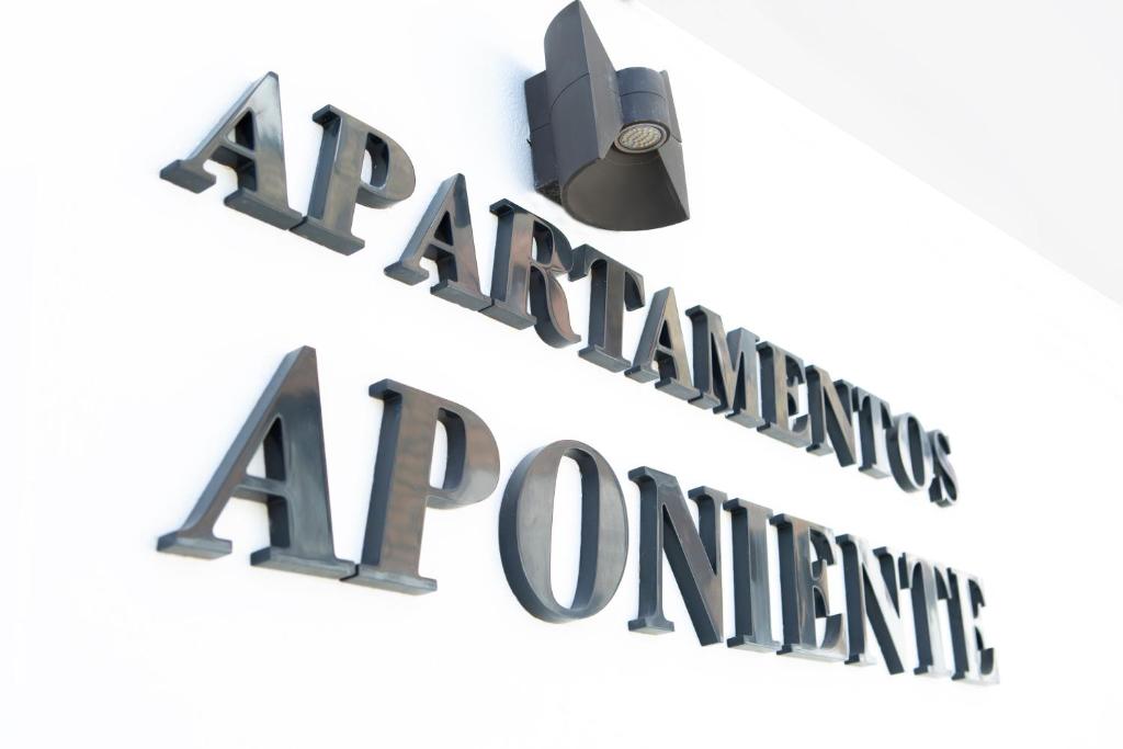Certifikát, hodnocení, plakát nebo jiný dokument vystavený v ubytování Apartamentos Aponiente