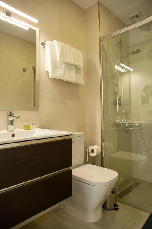 Koupelna v ubytování Apartamentos Aponiente