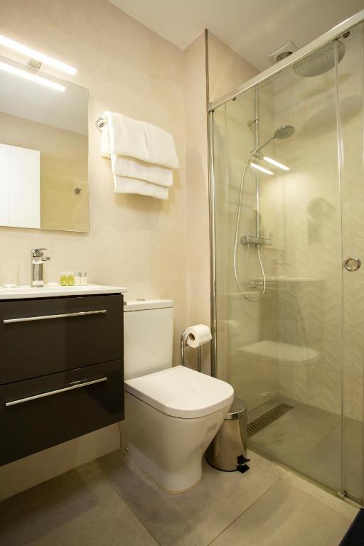 Koupelna v ubytování Apartamentos Aponiente