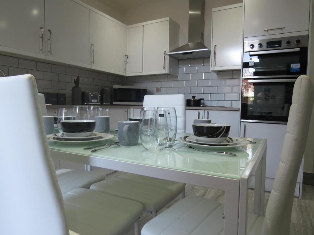 Private Room in shared house with modern features, Kettering (updated prices 2024)