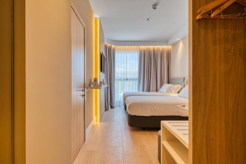 Holiday Inn Express - Madrid - Airport by IHG - Resim 42