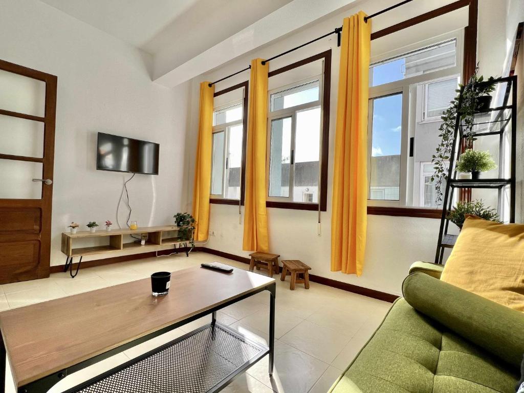 Green Door Coruña - Apartment - Split Level