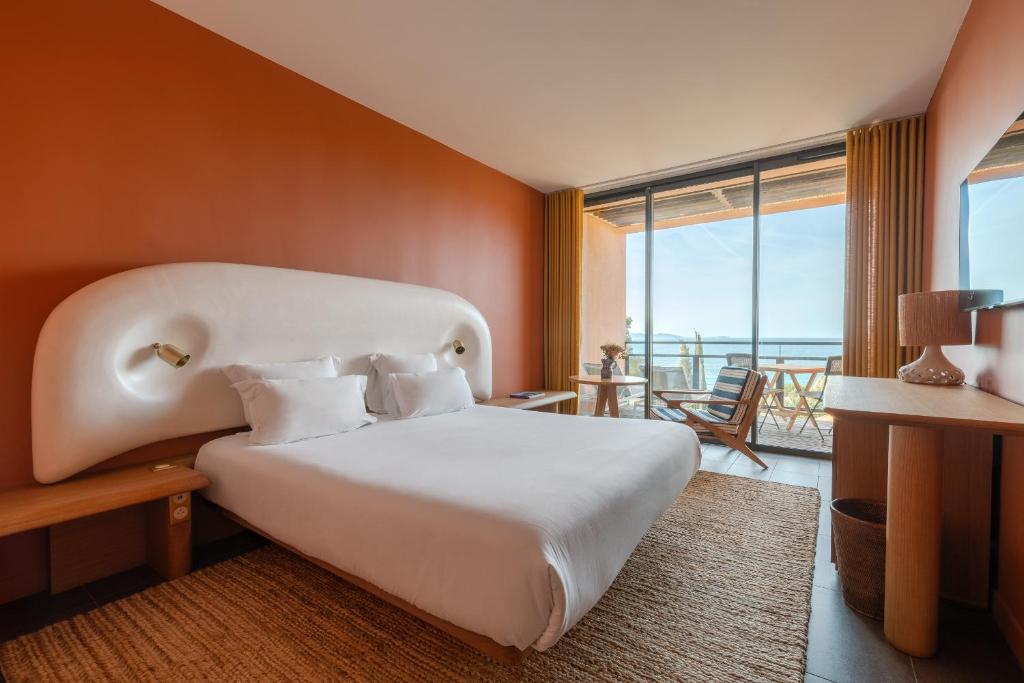 Les Terrasses du Bailli - Superior Double Room With Balcony And Sea View