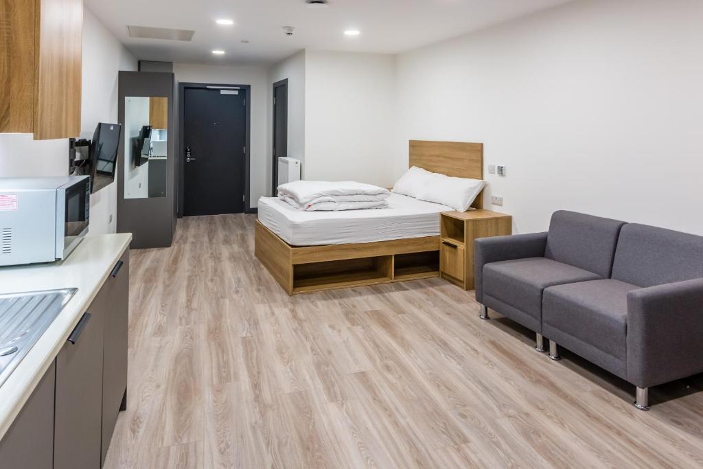Kuchyň nebo kuchyňský kout v ubytování Destiny Student - Broga House Cork