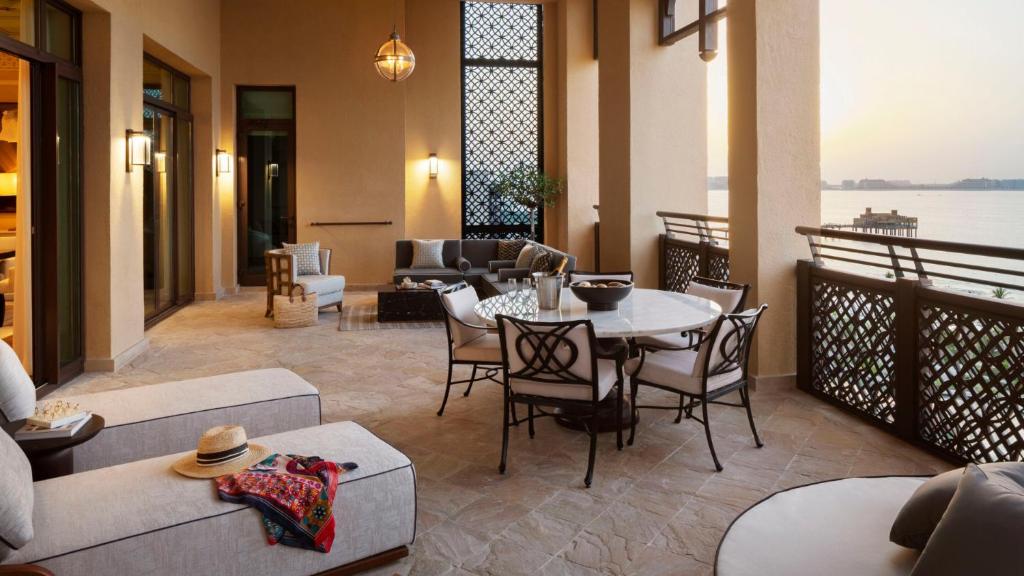 Posezení v ubytování Jumeirah Mina Al Salam Dubai