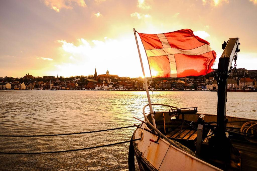 グリュックスブルクにあるInselblick am Meerの旗船