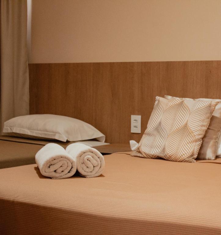 Quarto Triplo com Banheiro Privativo