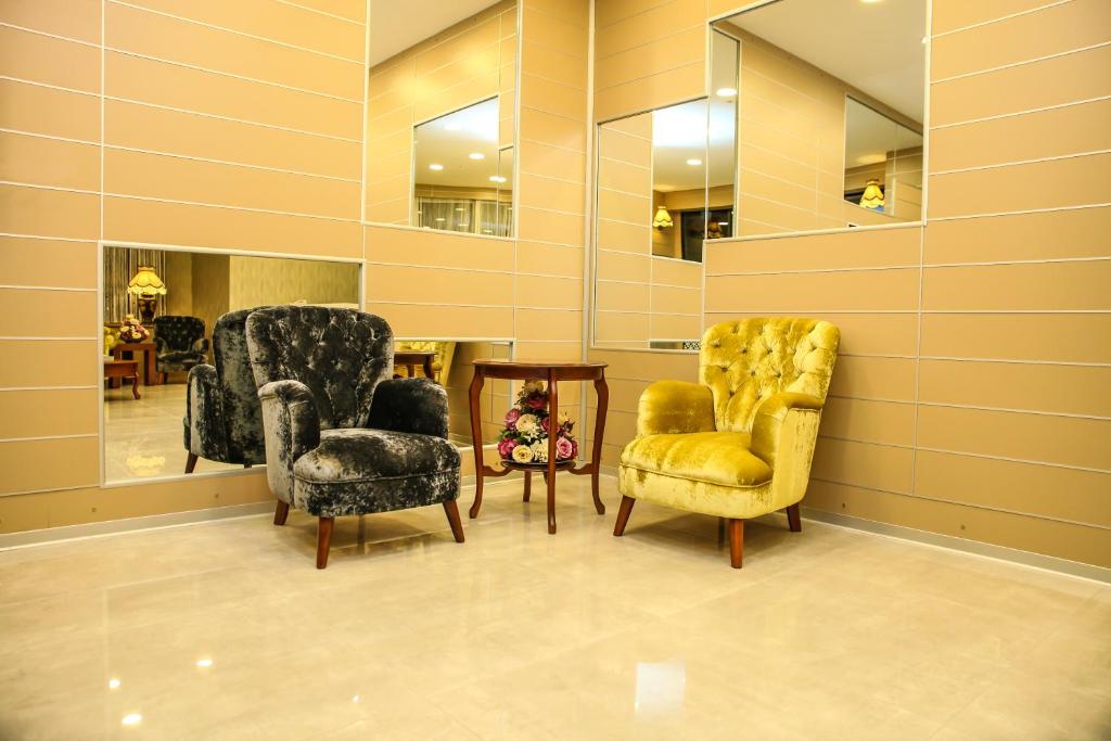 Emsa Palace Hotel