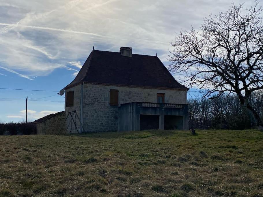 Budova, v ktorej sa dovolenkový dom nachádza