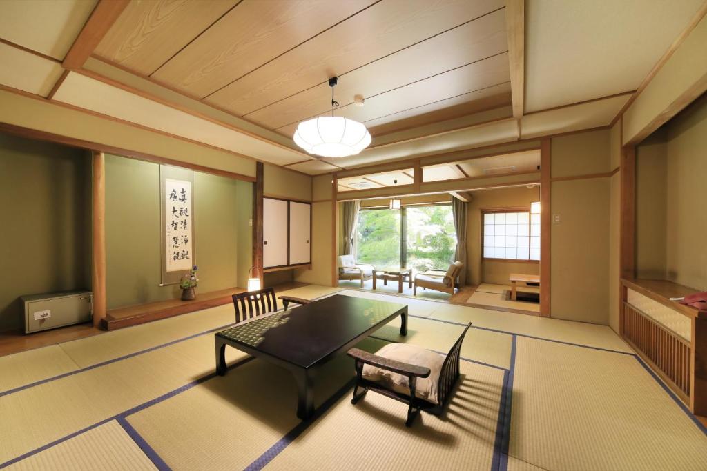 Shouhakutei Azumaso - Stanza In Stile Giapponese (8-12 Tatami) - Edificio Principale