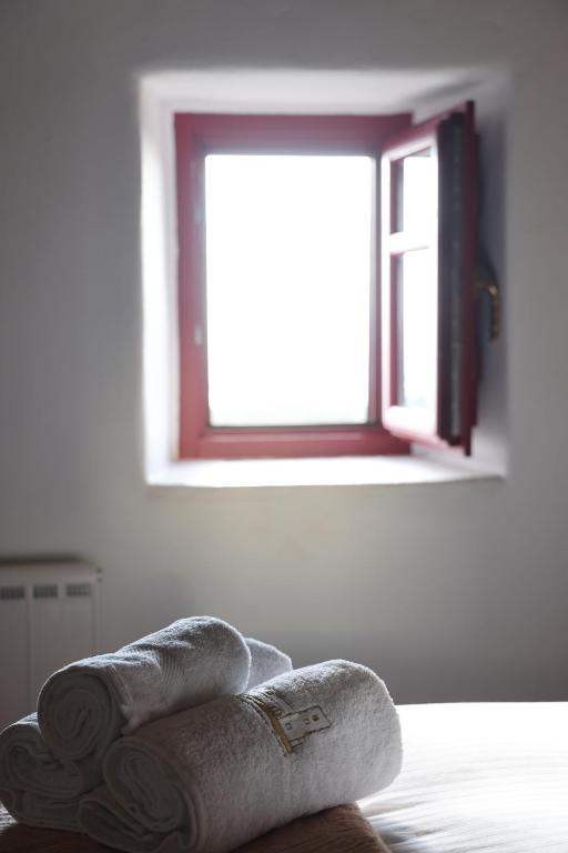 Lithos Stone Suites - 8