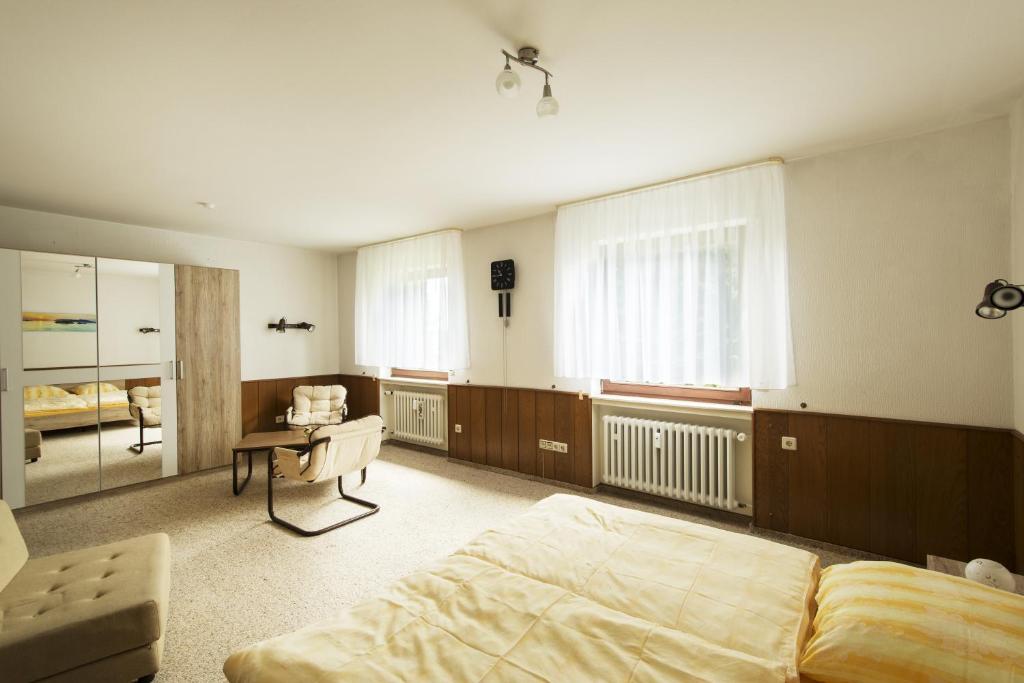 Ferienwohnungen Casa Ri(e)sig - Three-Bedroom Apartment