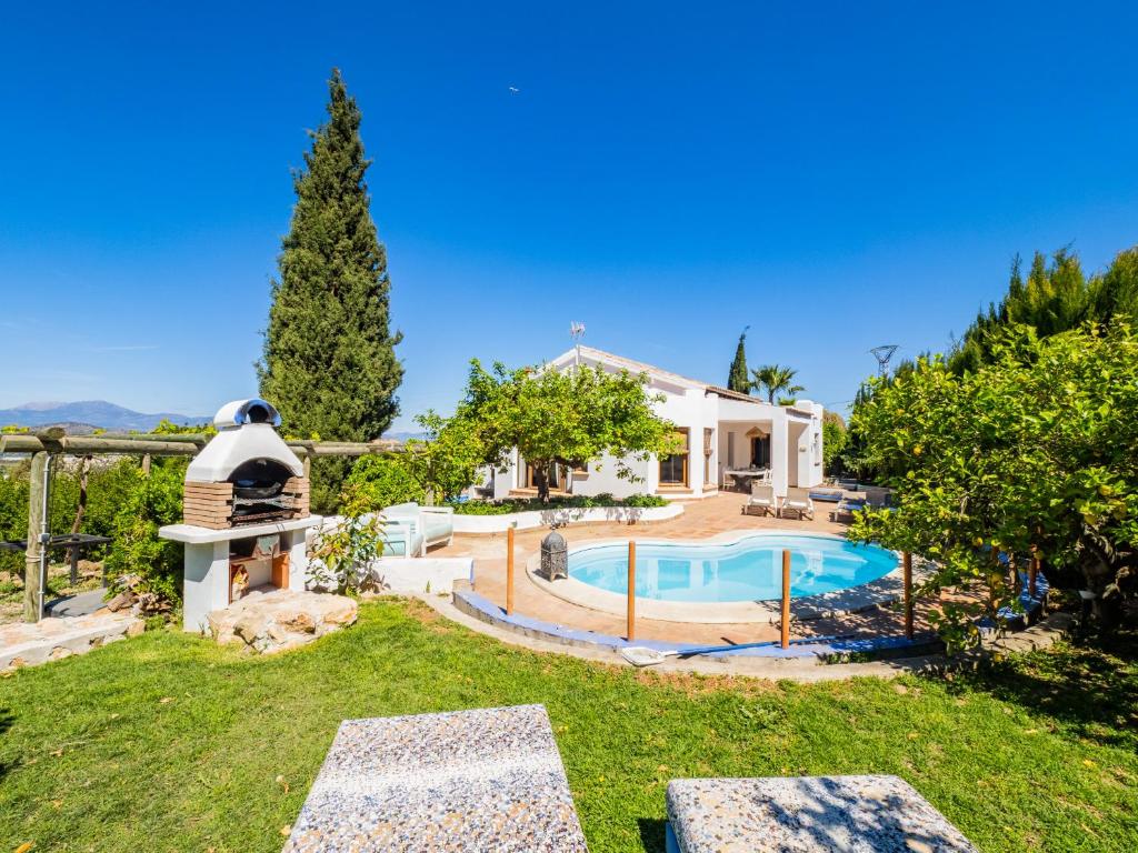Bazén v ubytování Cubo's Casa Lucia Private Pool nebo v jeho okolí