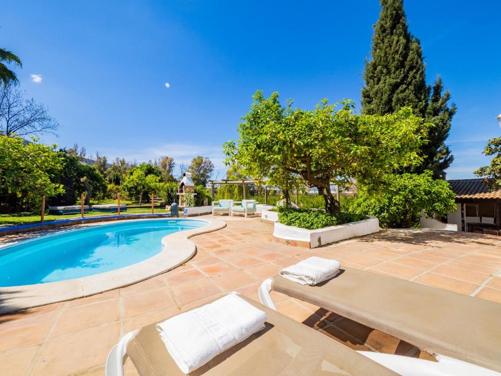Bazén v ubytování Cubo's Casa Lucia Private Pool nebo v jeho okolí