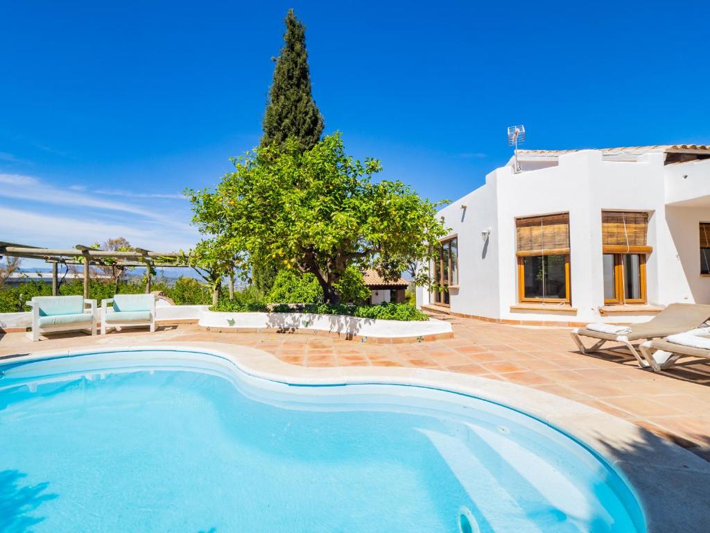 Bazén v ubytování Cubo's Casa Lucia Private Pool nebo v jeho okolí