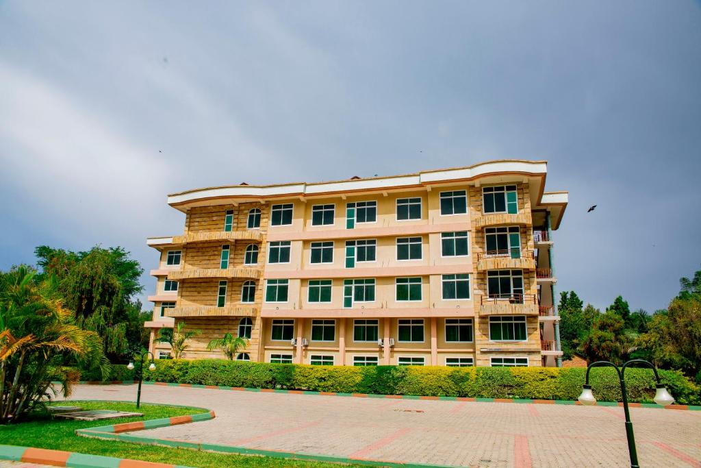 EDEN HIGHLANDS HOTEL - Housity