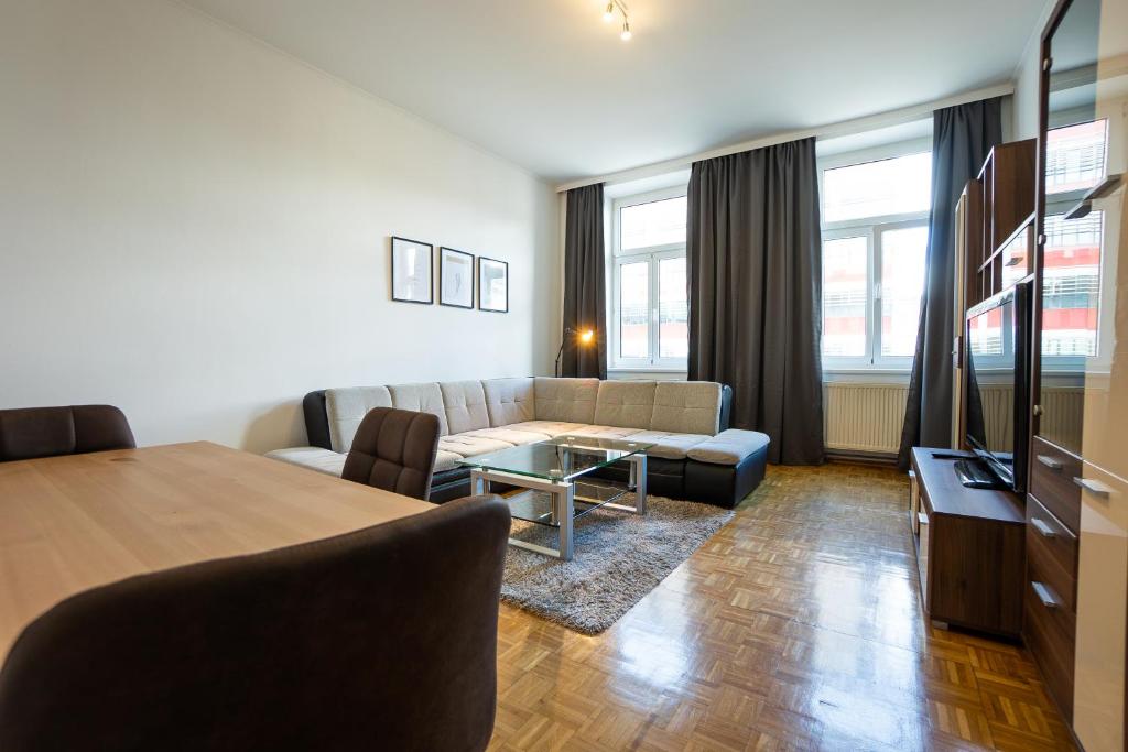 A television and/or entertainment centre at Two bedrooms family nice apartment