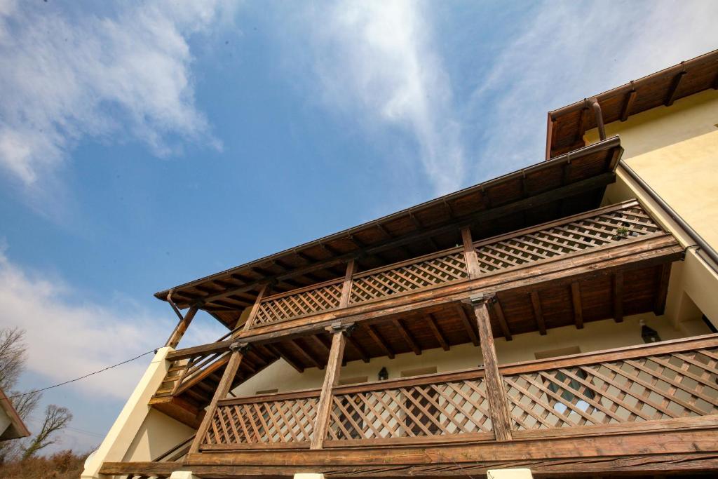 Balkon lub taras w obiekcie Appartamento immerso nella natura con parcheggio - Stella Alpina