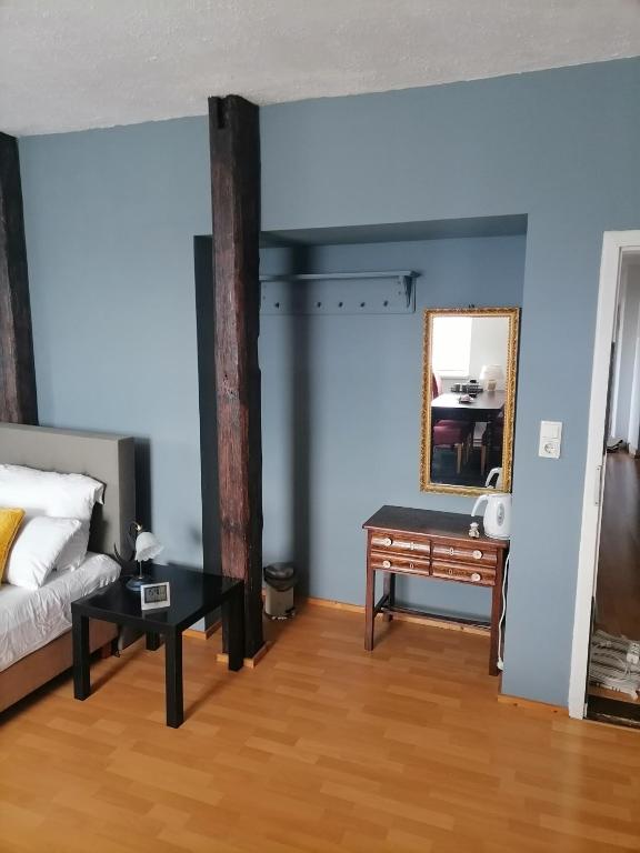Gutshaus Dämelow tussen Schwerin en Wismar - Double Room With Private External Bathroom